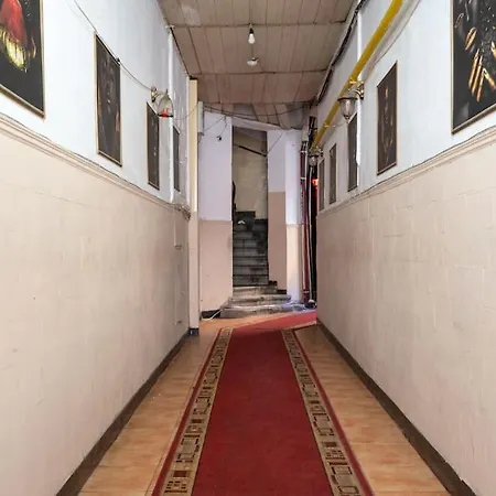 Maze Old Town Βουκουρέστι