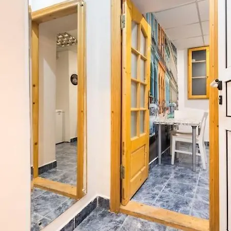 Maze Old Town Apartment Bucharest