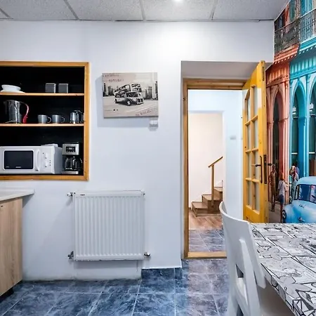 Apartment Maze Old Town Bucharest